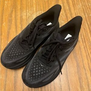 Hoka  Clifton 9 Size 8